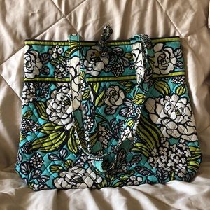 RETIRED Vera Bradley Island Blooms Tote